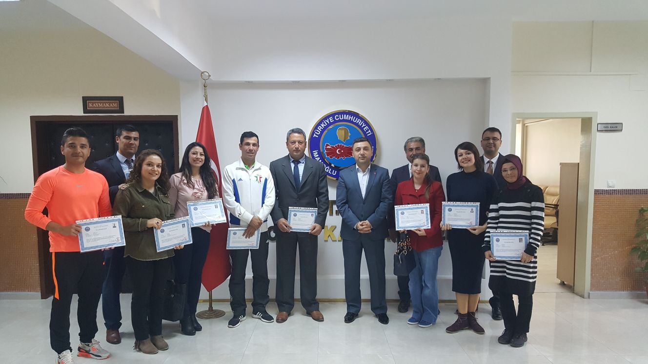 İmamoğlu’nda öğretmenlere başarı belgesi