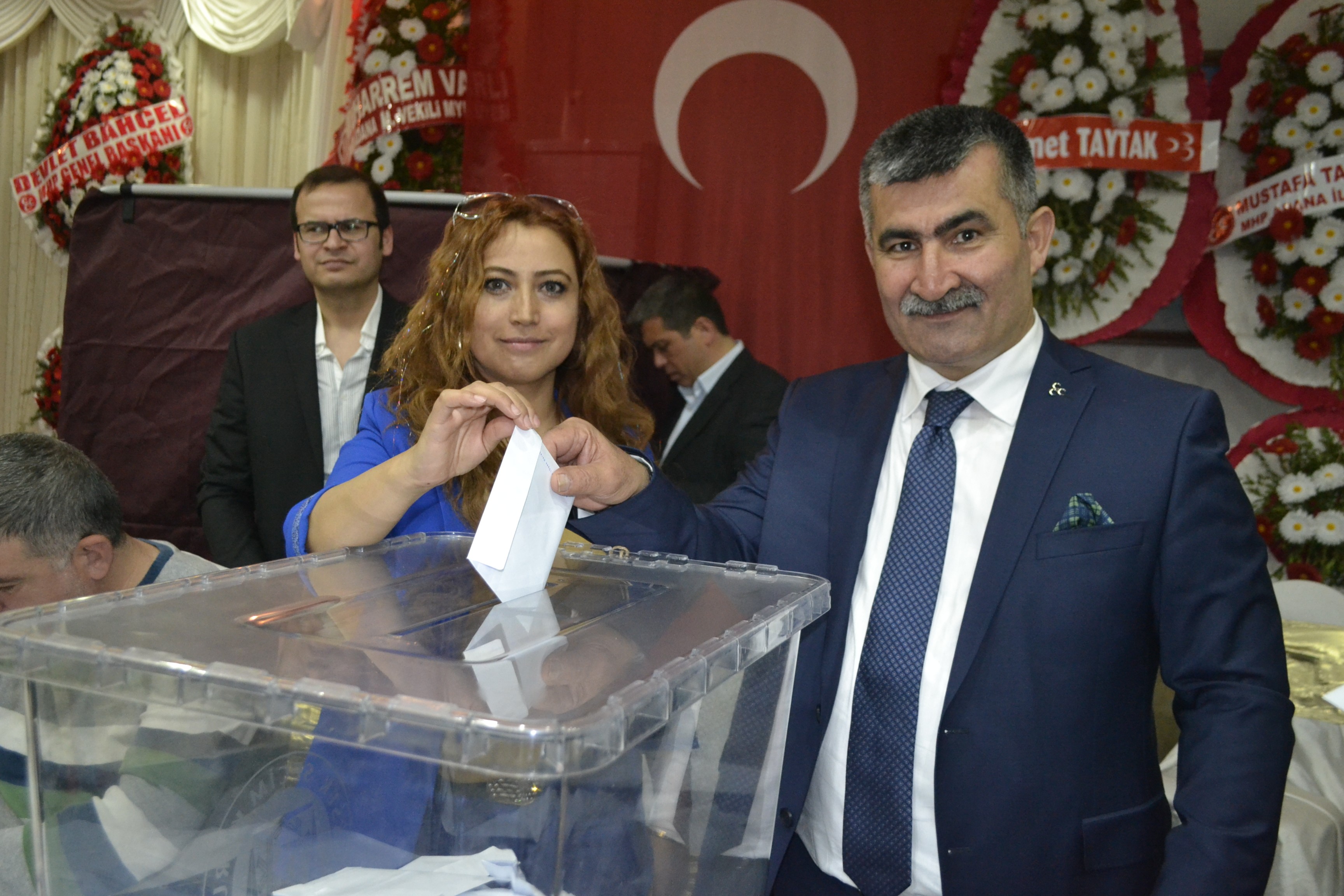 MHP’de kılıçlar çekildi