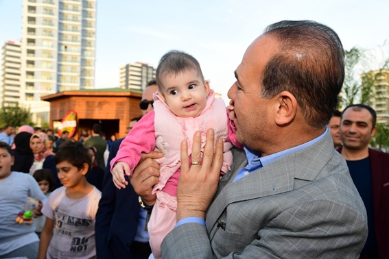 Sözlü'den miniklere dev armağan