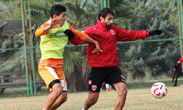 Adanaspor, U21 takımı ile antrenman maçı yaptı