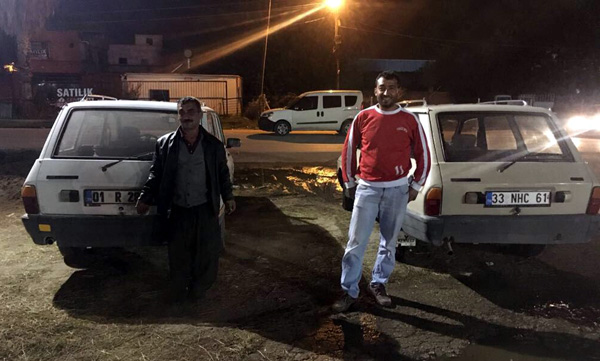Eşi telefon açıp çağırınca, yanlış otomobili alıp eve gitti