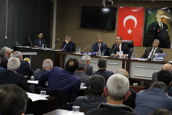 Büyükşehir meclisinde bütçeler kabul edildi