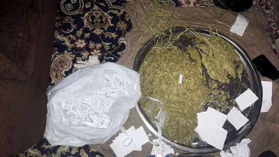 Uyuşturucuları paketlerken yakalandılar