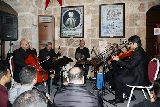 5 asırlık konakta türküler konseri