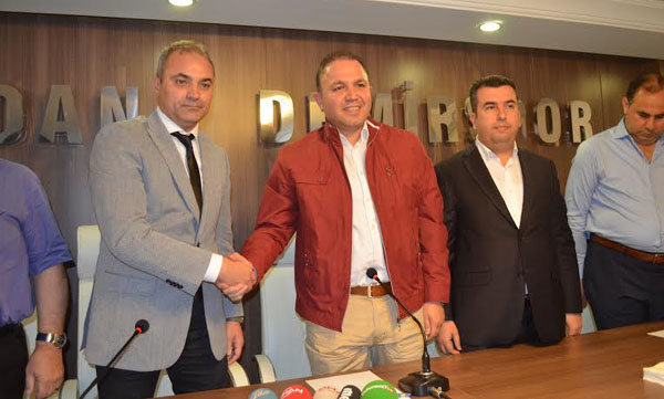 Erkan Sözeri, imzayı attı