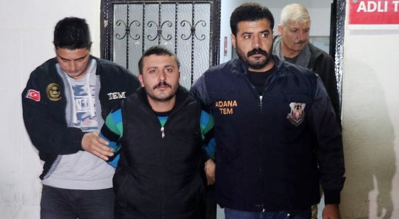 Atatürk büstüne ateş edip polise ihbar etmiş!