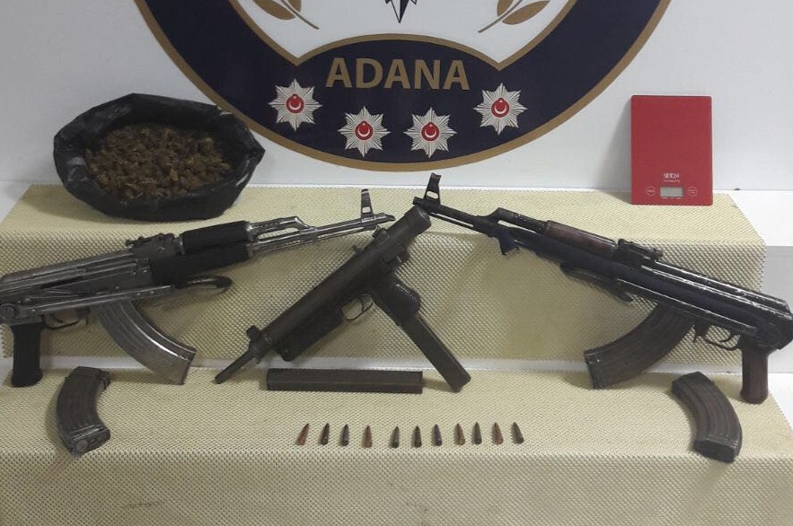 Uyuşturucu operasyonundan cephanelik çıktı