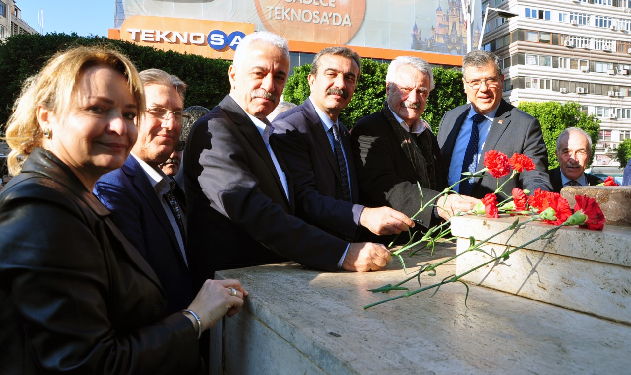 CHP Örgütleri İnönü’yü özlemle andı