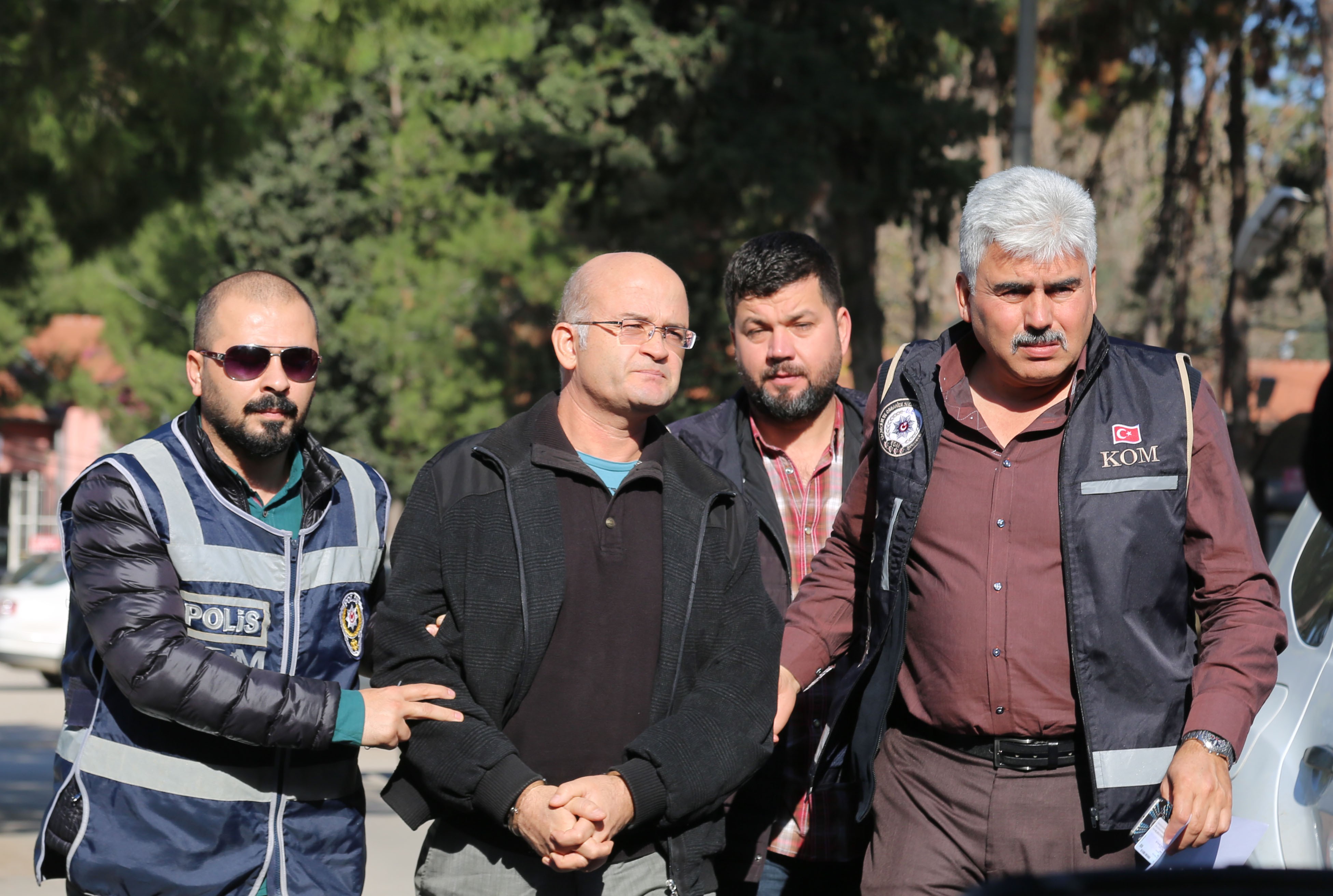 Emniyet müdürlerinin mahrem sorumlusu yakalandı