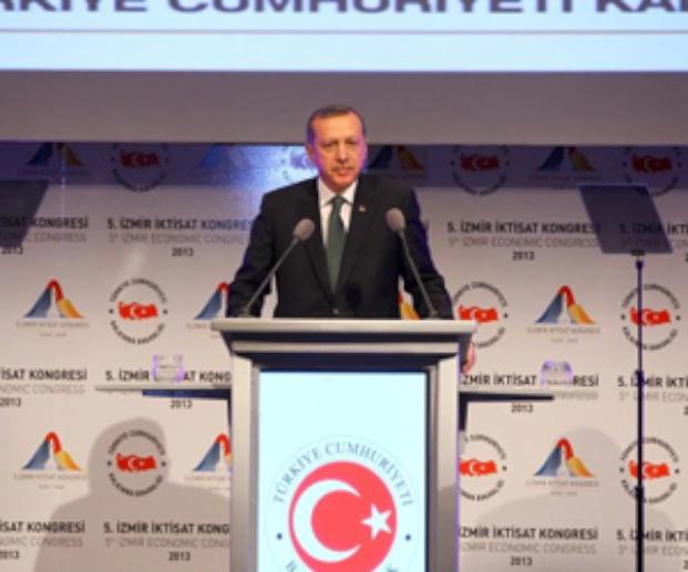 Gül ve Erdoğan İzmir İktisat'ta konuştu