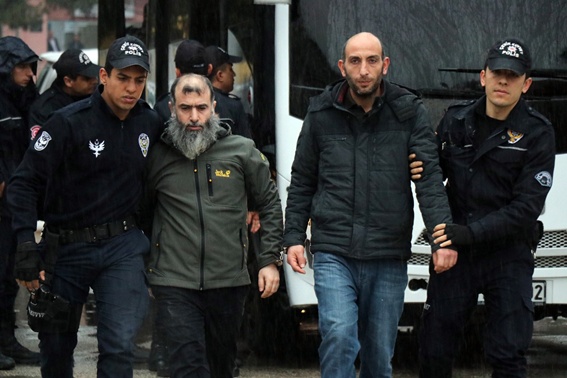 Suriyeli eski polisler DEAŞ üyesi olmaktan tutuklandı