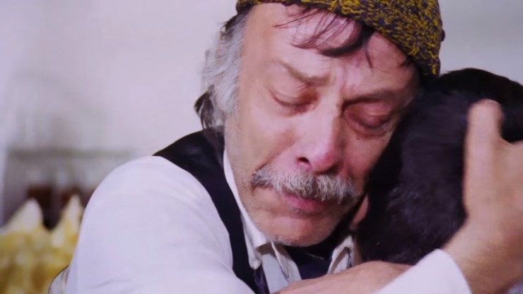 Ünlü sanatçı Münir Özkul, 92 yaşında hayatını kaybetti.