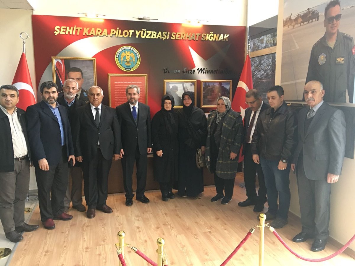 Kato kahramanı yüzbaşı için şehitlik köşesi