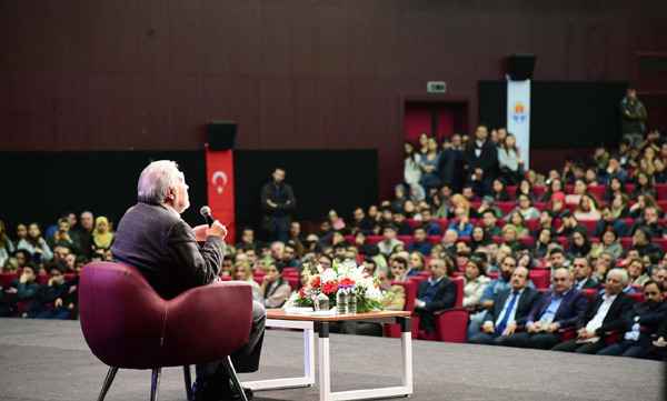 Büyükşehir Belediyesi’nden İlber Ortaylı konferansı