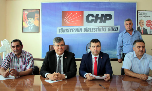 CHP, Kozan’da girilmedik ev, sıkılmadık el bırakmayacak