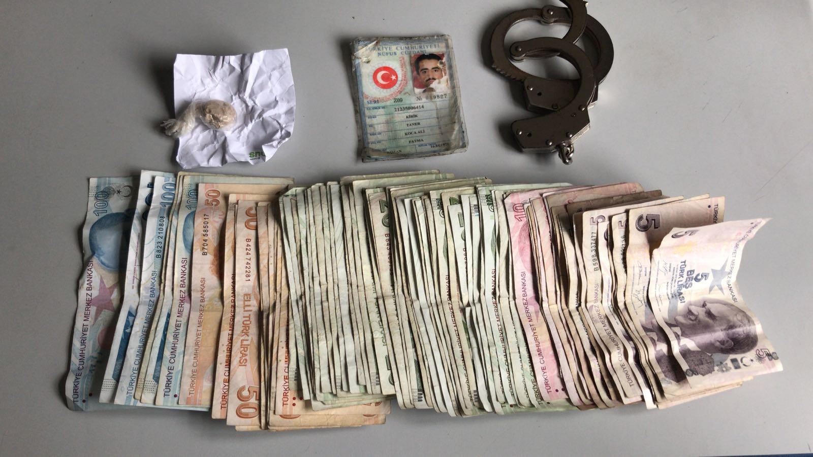 Torbacı bir günde 2 bin 90 lira para kazanmış