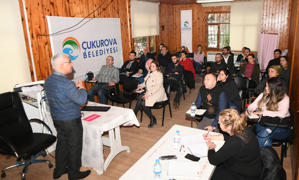 Soner Çetin, işsizlerin umudu oluyor