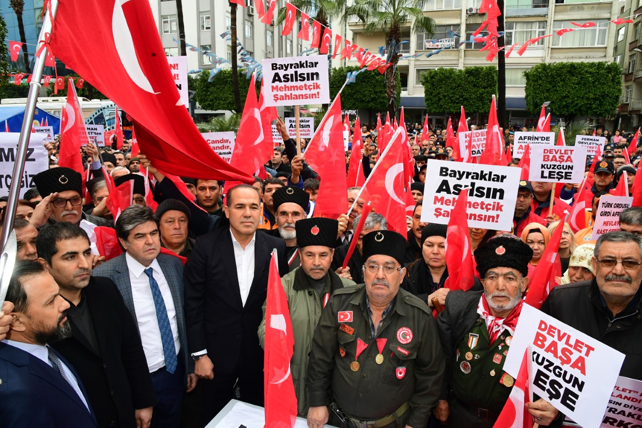 ‘Bayraklar asılsın terörün kökü kazınsın’ kampanyası