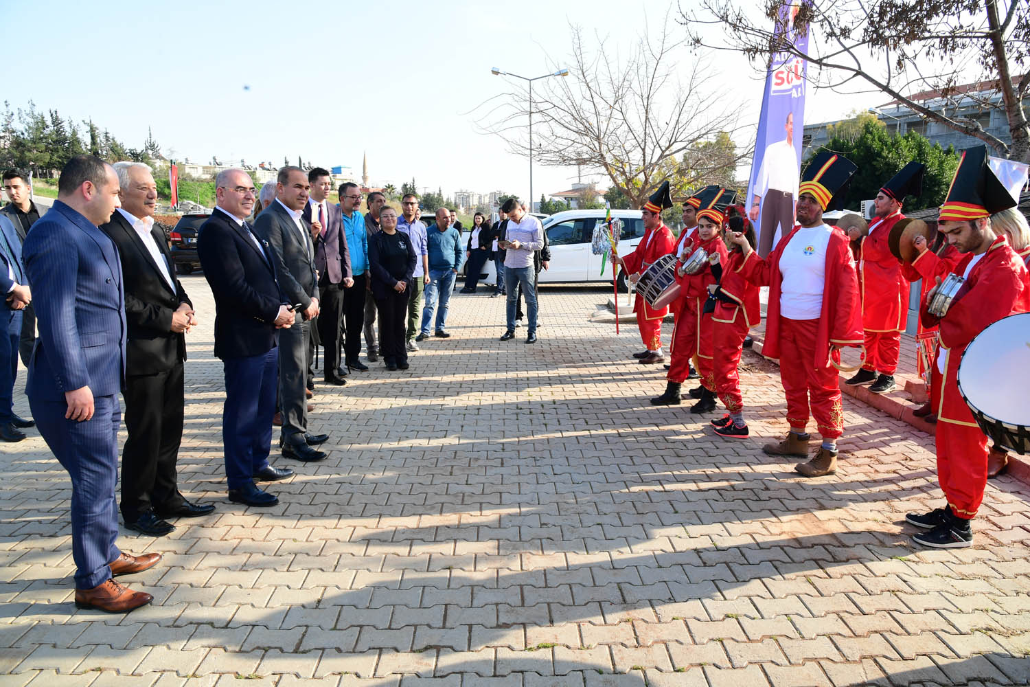 Sözlü'yü 'engelsiz mehter takımı' karşıladı