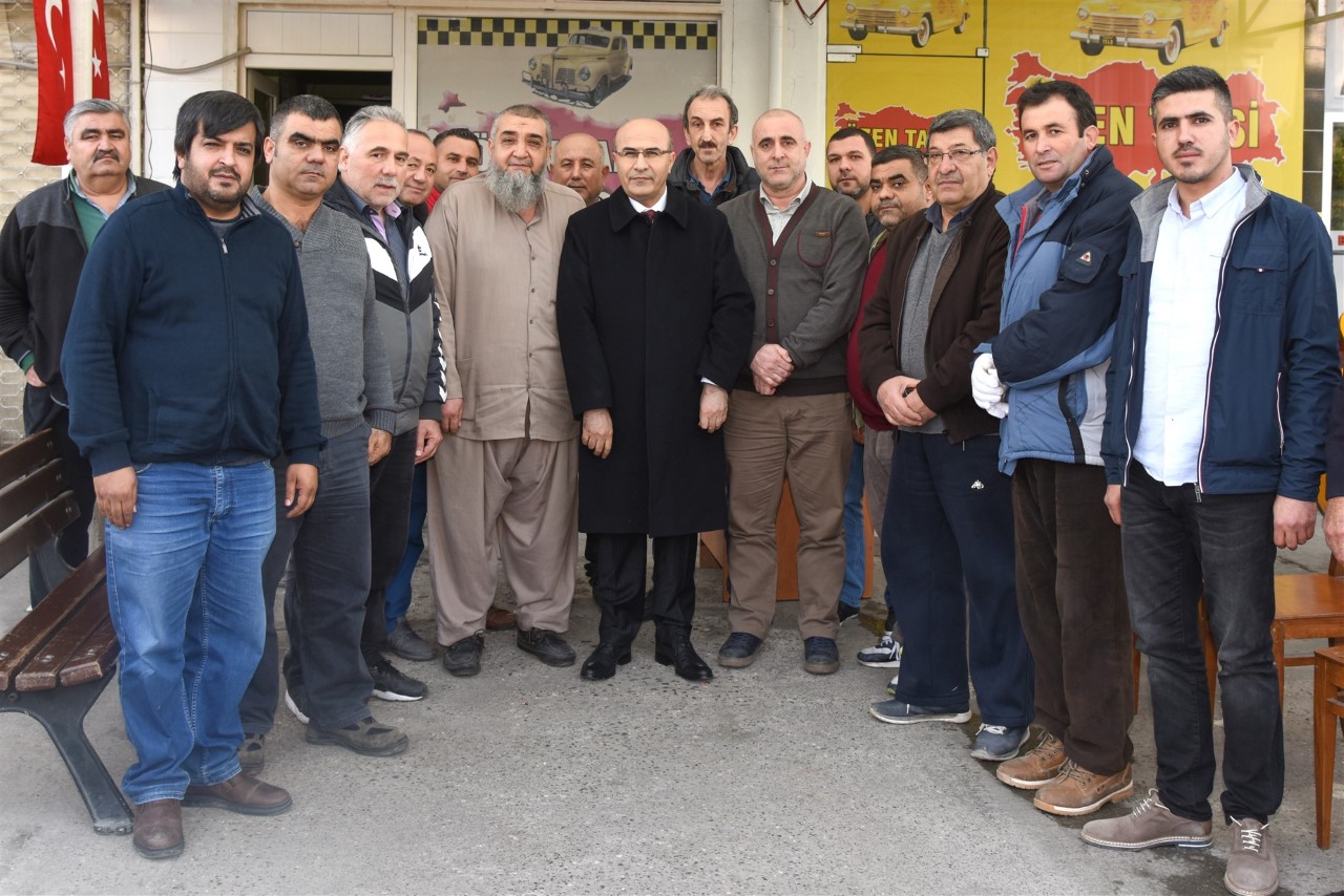 Vali Demirtaş, Taksi Durağını Ziyaret Etti