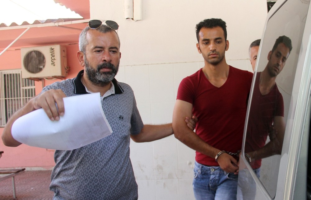 Polis 3 akrabasını 70 bin lira için öldürdü
