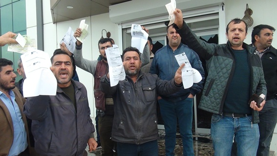 Dolandırılan üreticiler eylem yaptı, intihara kalkıştı
