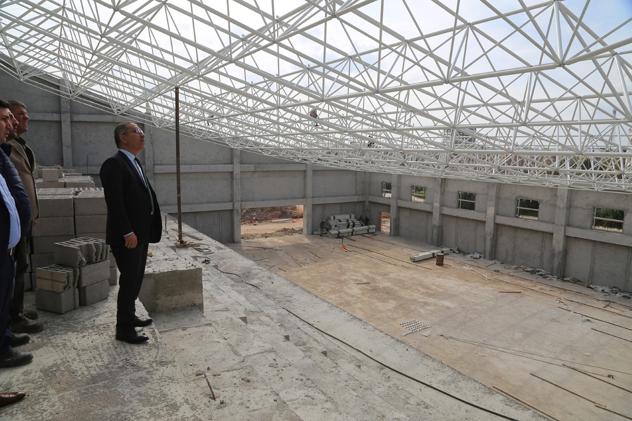 Yüreğir'e Spor Salonu ve Yüzme Havuzu