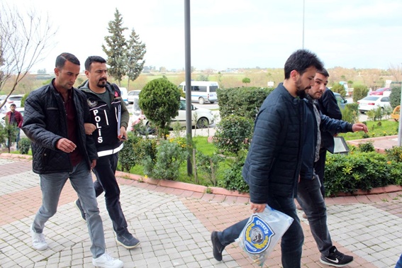 Sinema filminde uyuşturucuyu övdüler!