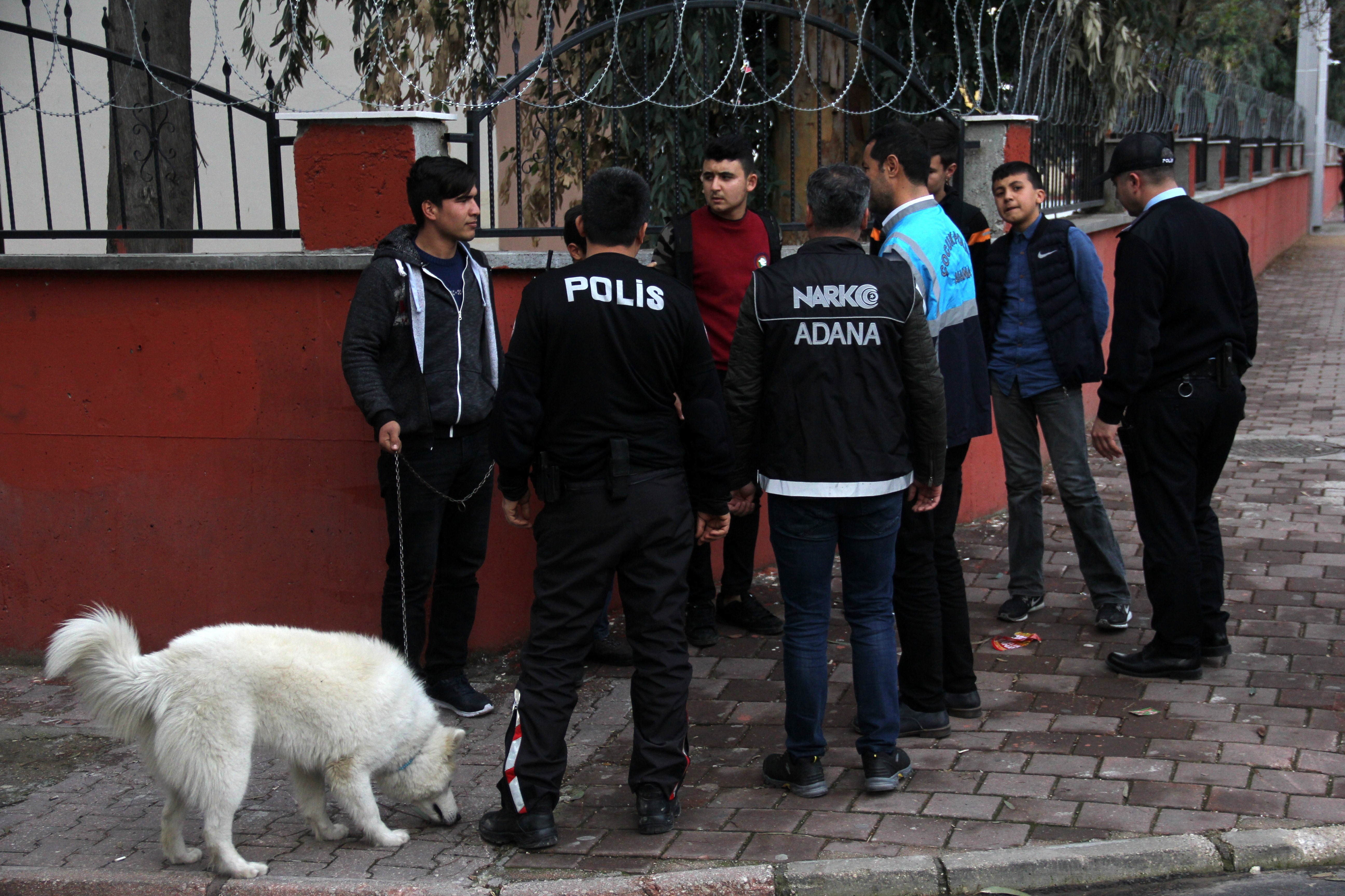 Kimliğini ibraz edemeyince