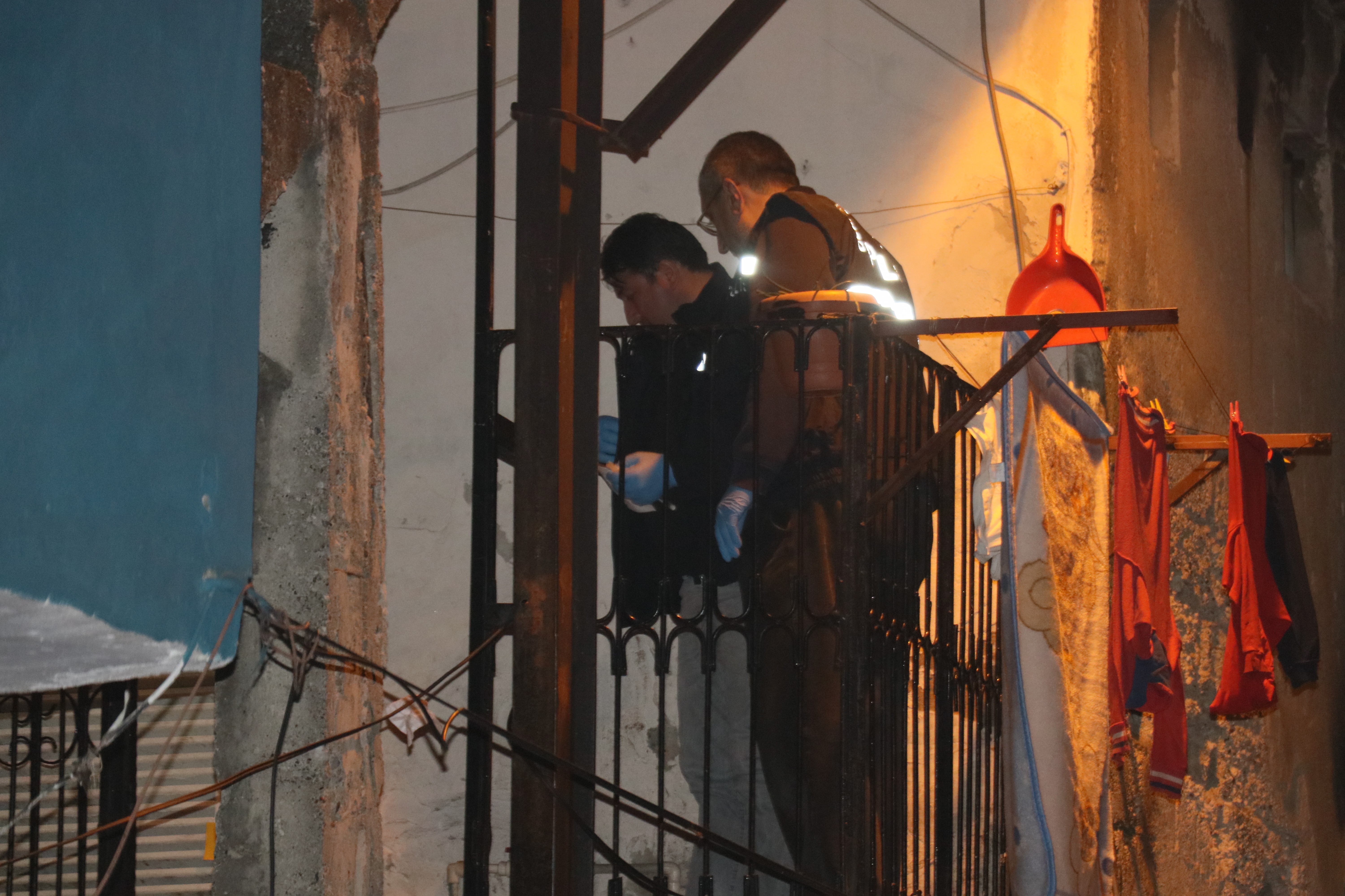 Polis memuru yaralandı