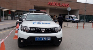 Tartıştığı karısını bıçakladı
